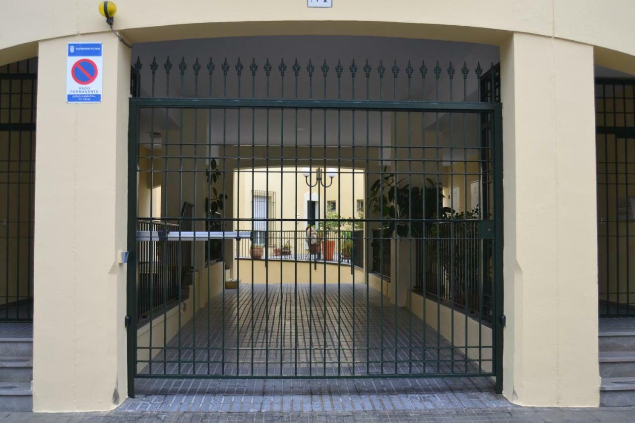Sherryflat Alcázar - Parking Jerez de la Frontera Esterno foto