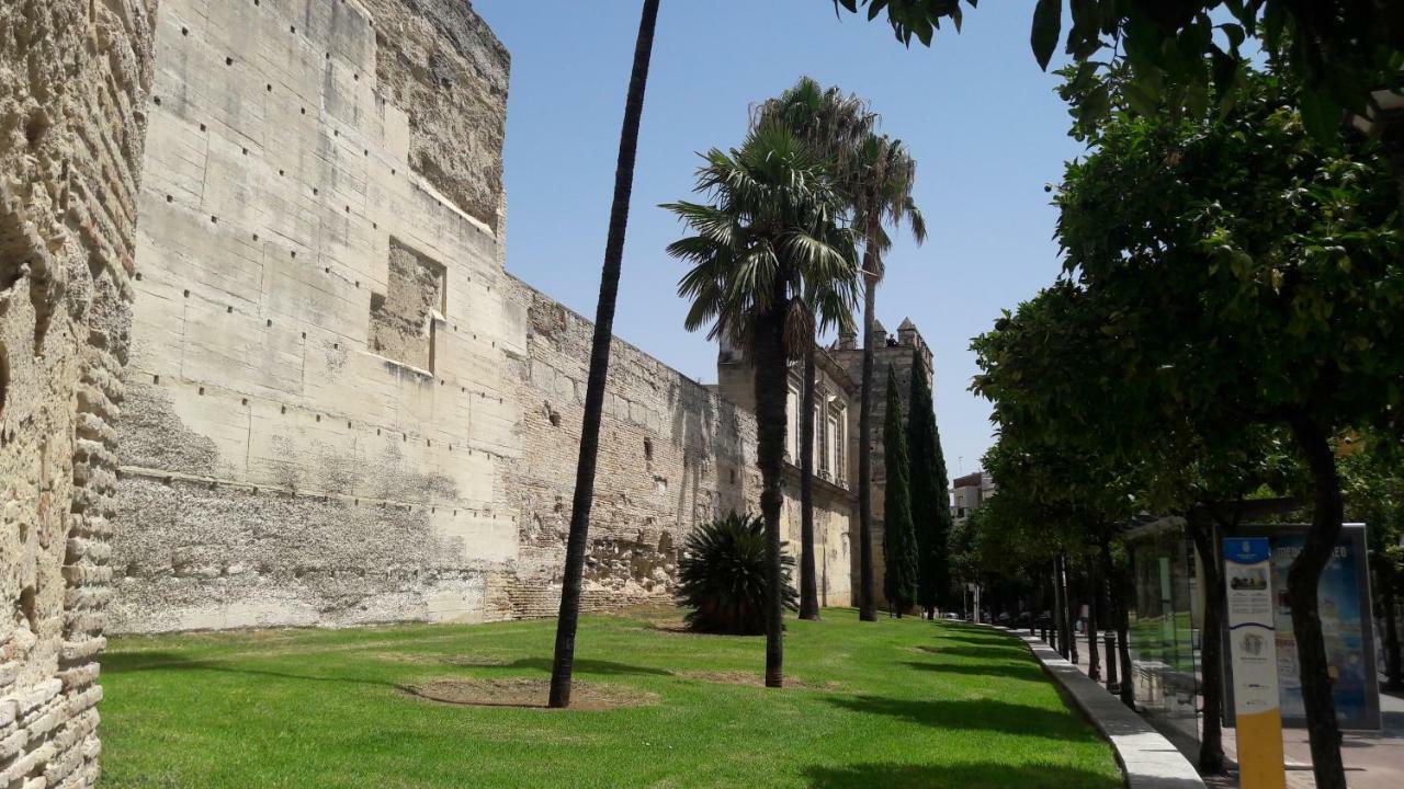 Sherryflat Alcázar - Parking Jerez de la Frontera Esterno foto